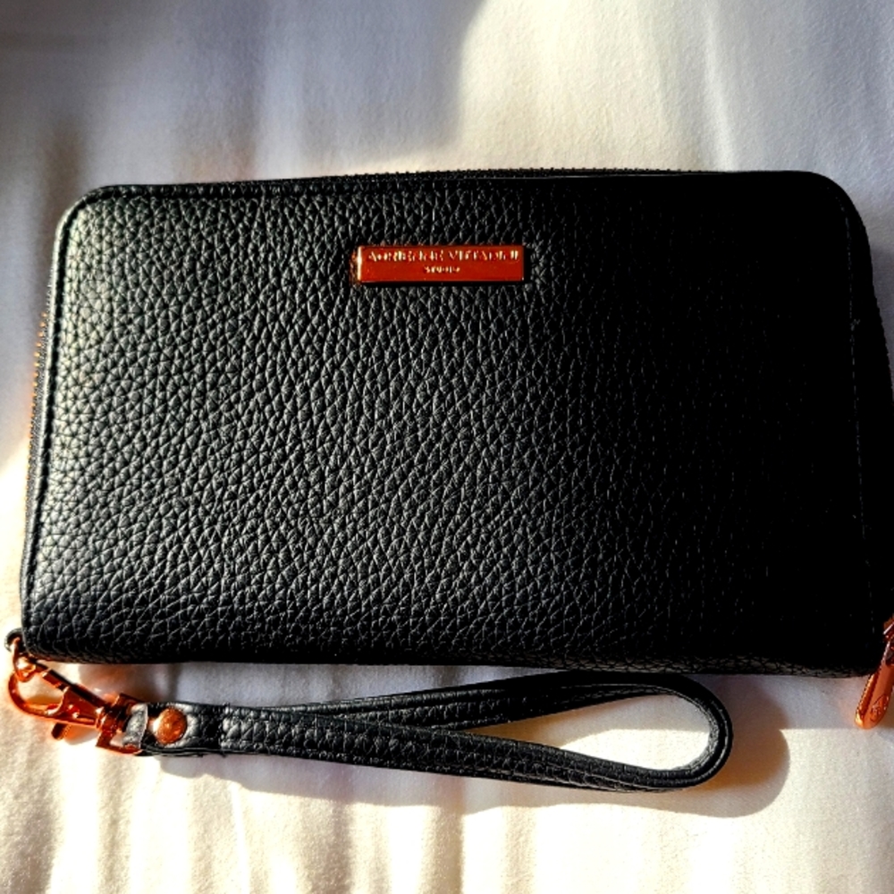 Adrienne Vittadini, black vegan leather, Clutch/wrist wallet